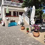 Apartman House Betina
