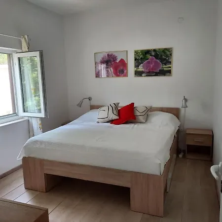 Διαμέρισμα House *